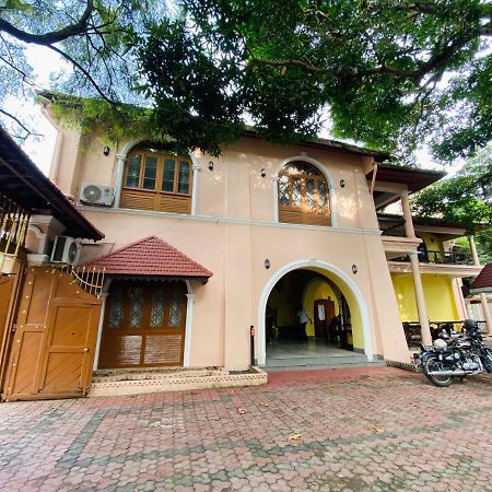 Ballard Bungallow Kochi Bagian luar foto